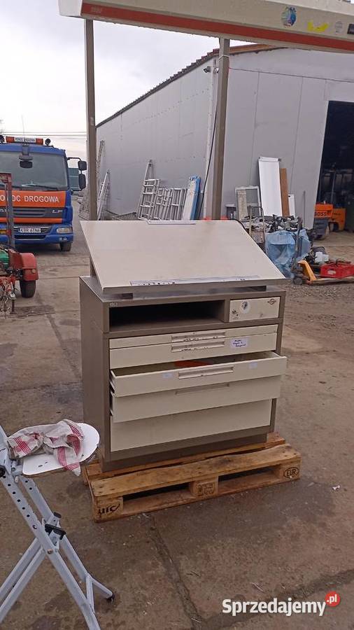 szfa narzędziowa z oświetleniem szafa