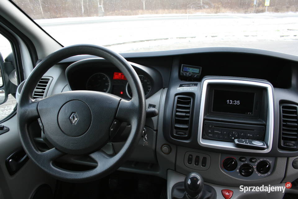 RENAULT TRAFIC Vivaro L1H1 20 DCI KLIMA prywatna Rok produkcji 2011 Kłobuck