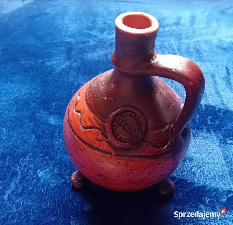 Ręcznie formowana karafka na 3 nóżkach Ceramica Koźminek