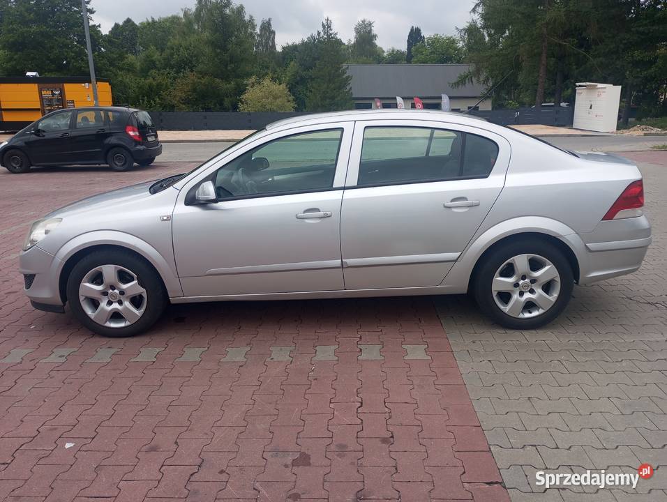 Opel Astra H Sedan 2008 Salon 2 Właściciel 119 90KM Będzin sprzedam