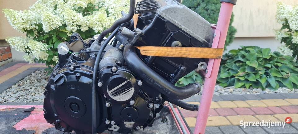 Suzuki GSR 600 2006r silnik kompletny 29