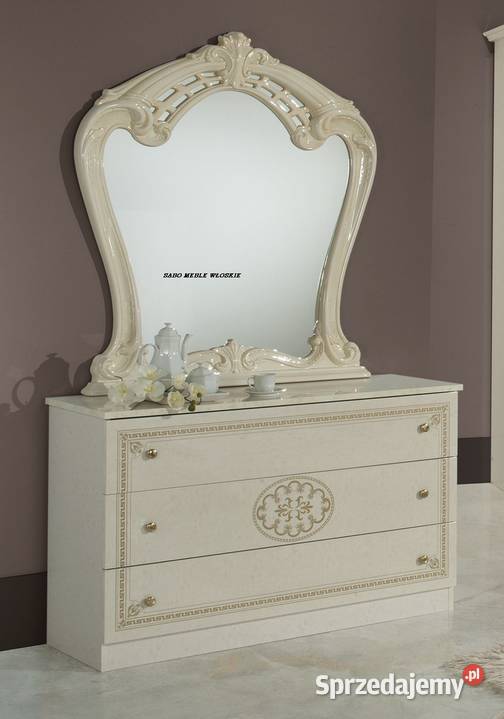 Klasyczna sypialnia beżowozłota z szafą Przemyśl