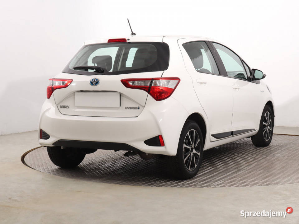 Toyota Yaris 15 Hybrid isofix śląskie Katowice
