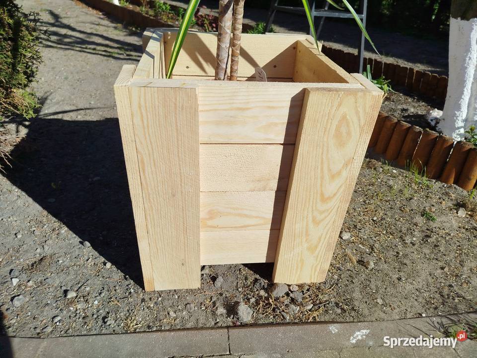 Donica drewniana ogrodowa 35x35 HIT sezonu ogród kujawsko-pomorskie Brodnica