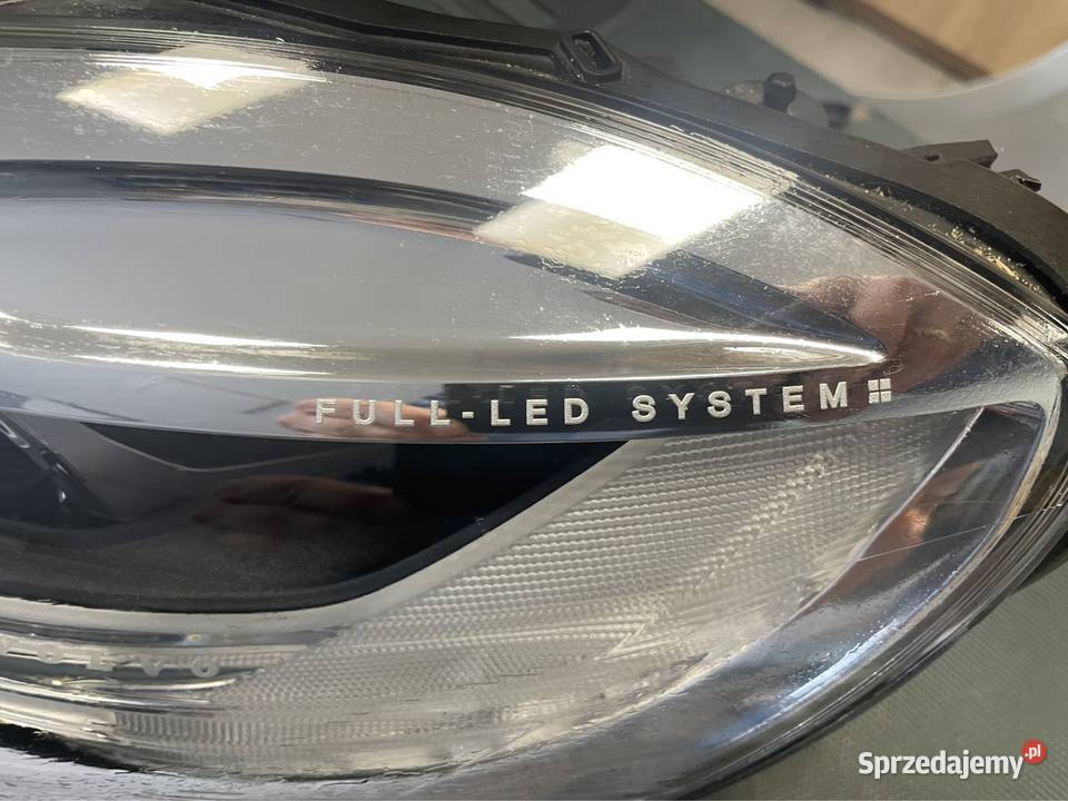 Volvo V40 II 15 reflektor full led lewy 31677022 Kozubszczyzna