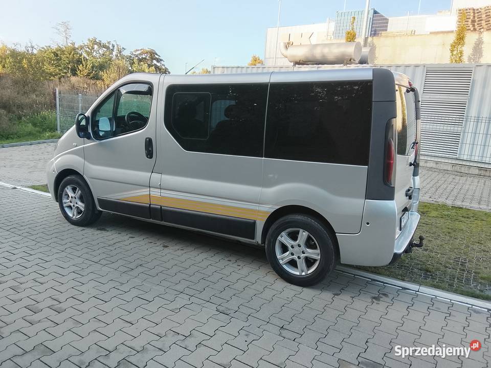 renault trafic 25 diesel 7 osobowy klima Szczecin