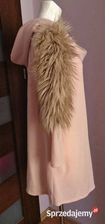 Sweterkowa sukienka pudrowy róż Paparazzi podkarpackie Krosno