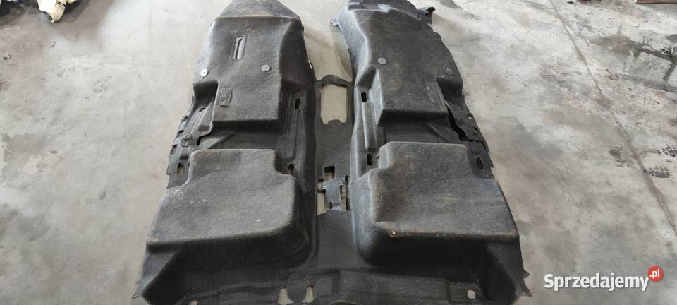 DYWAN WYKŁADZINA AUDI Q3 F3 83B863367 QA5 Przystajń sprzedam