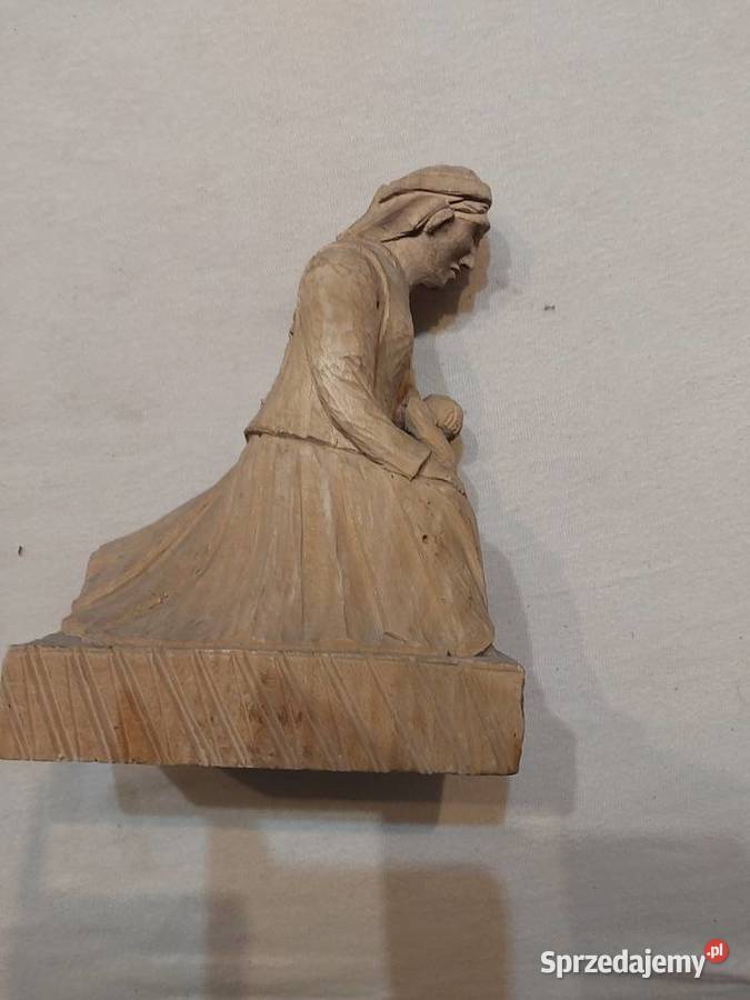 Figurki rzeźbione Baby Górne