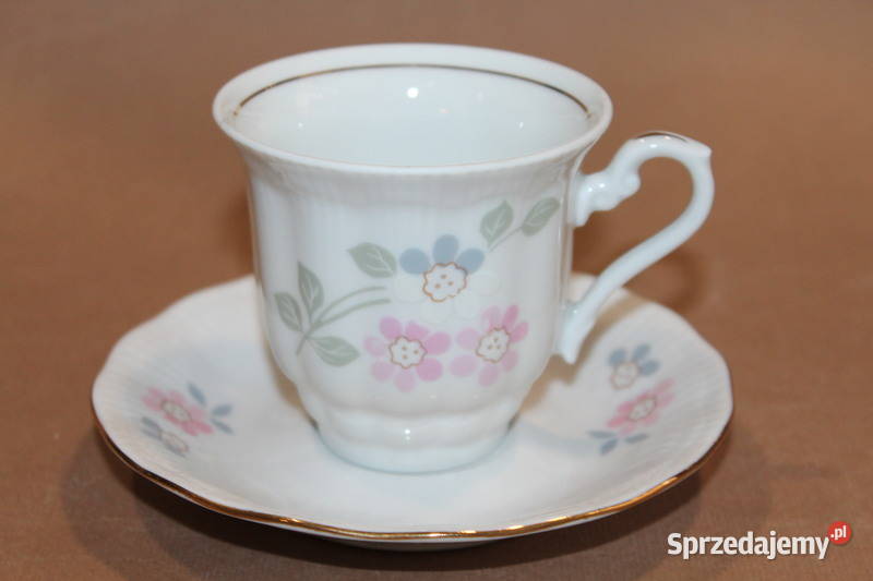 Filiżanka ze spodkiem w kwiatki Wałbrzych 974 zachodniopomorskie