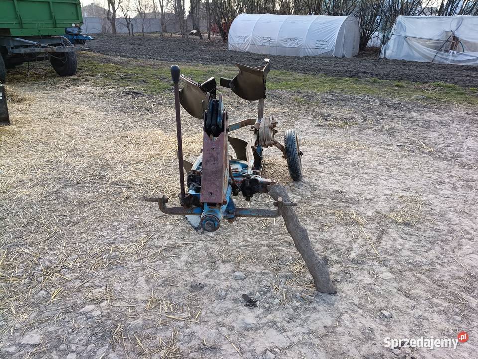 Pług 2 skibowy obrotowy Huard nieuszkodzony świętokrzyskie Opatów sprzedam