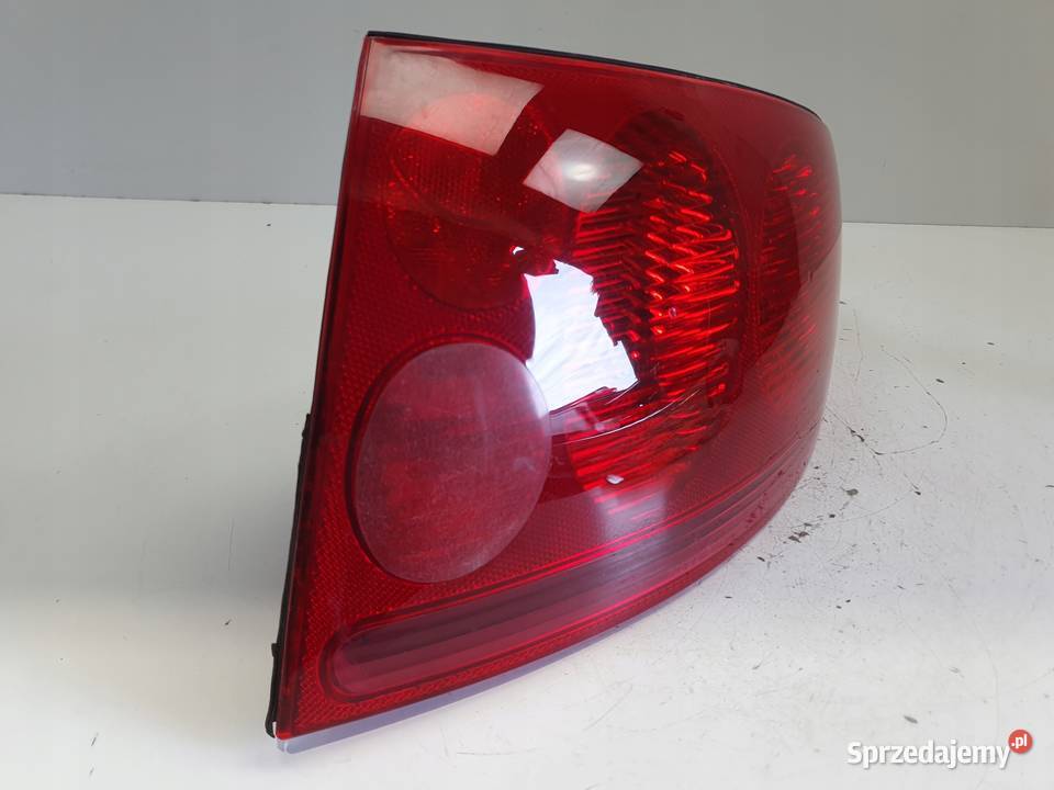 LAMPA PRAWA Audi TT 8N TYLNA prawy tył pasażera