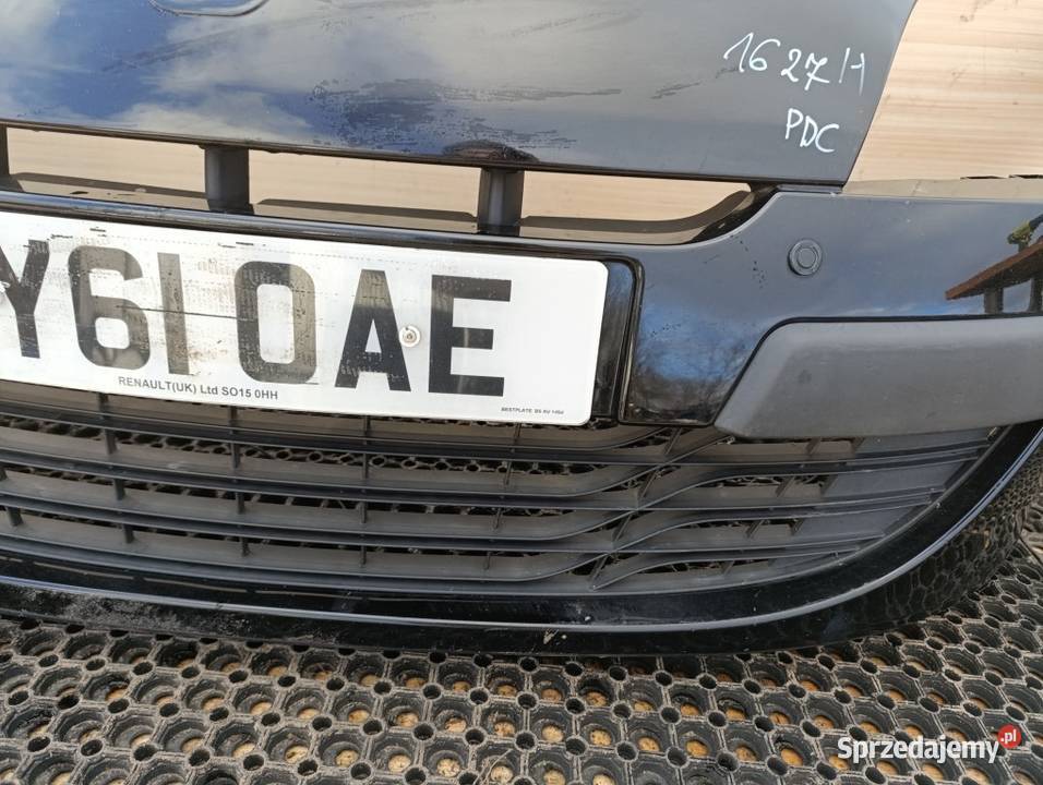 RENAULT MEGANE III ZDERZAK PRZÓD NV676 HALOGEN