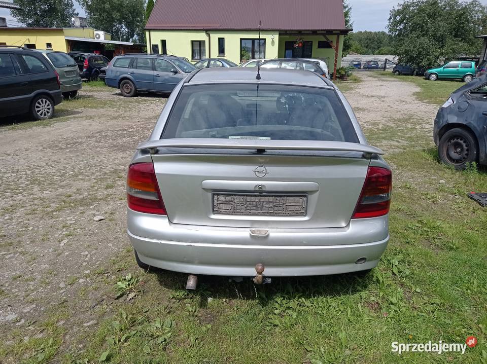 Opel Astra 18 85 kW 1998 r dawca części Szklarka Myślniewska