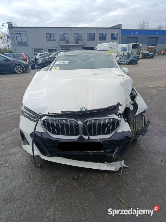 BMW 5 G60 i5 eDrive40 2023 250 kw 10032000 Na Katowice