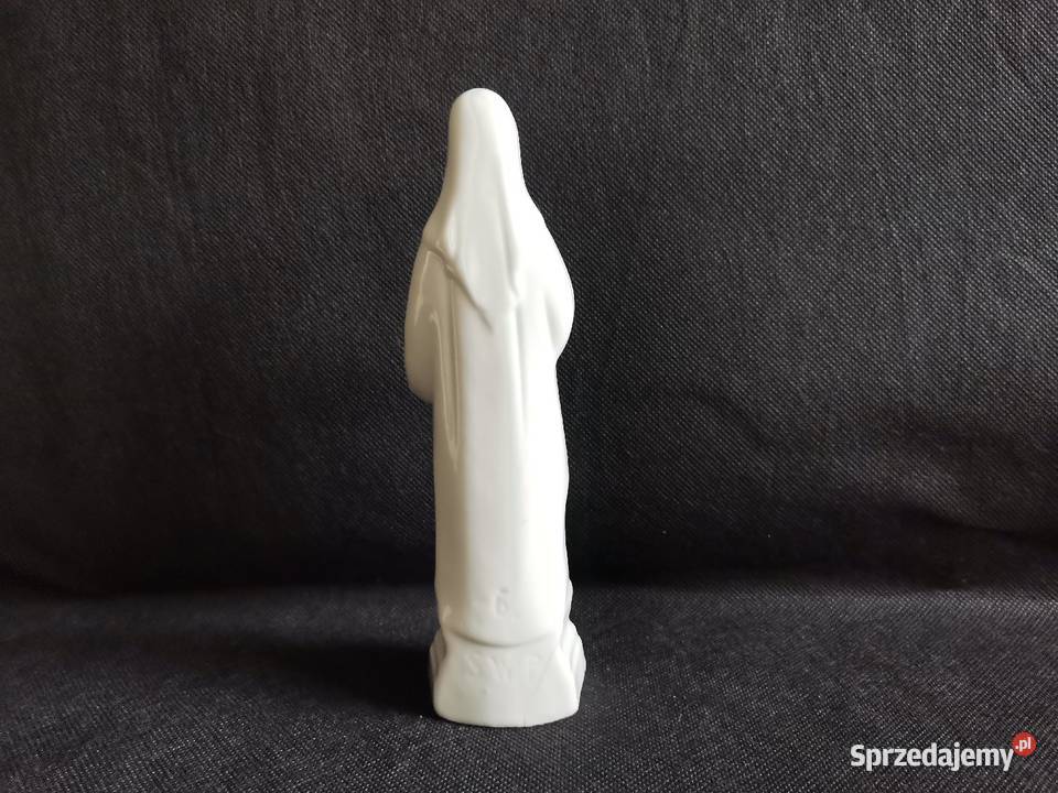 Stara figurka Matka Boska Porcelana i szkło sprzedam