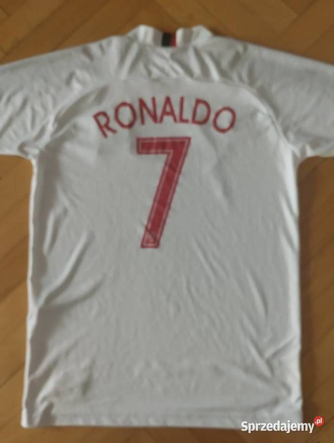 Sprzedam koszulkę Christiano Ronaldo Nike 7 Łuków