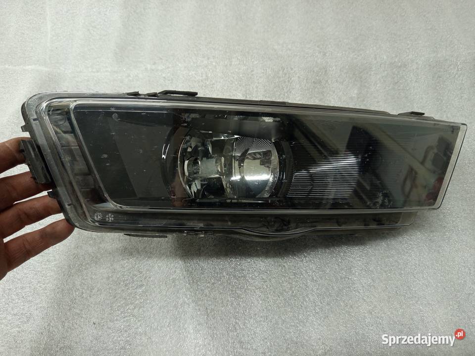 Halogen prawy Skoda Rapid orginalny Lampy przeciwmgielne sprzedam