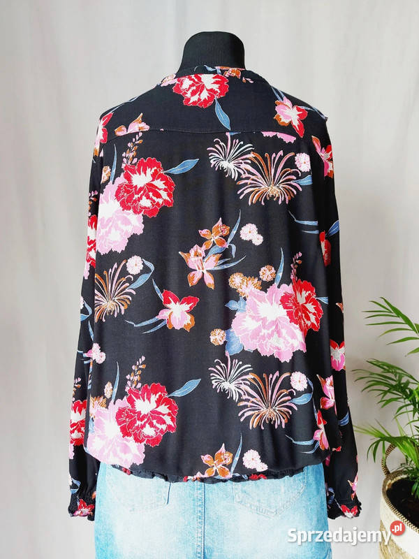 Czarna bluzka koszulowa długi rękaw w kwiaty czarny Złoczew