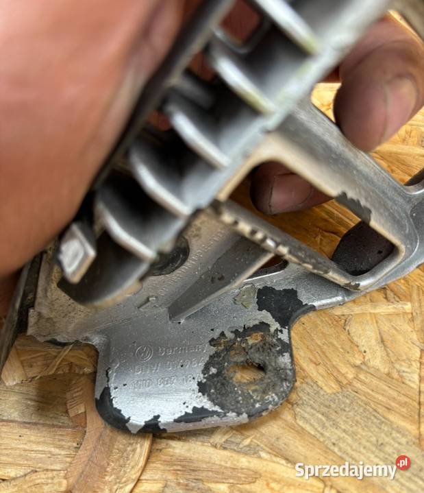 VW TOURAN KOMPLET MOCOWANIA ŚLIZGI ZDERZAKA osobowe