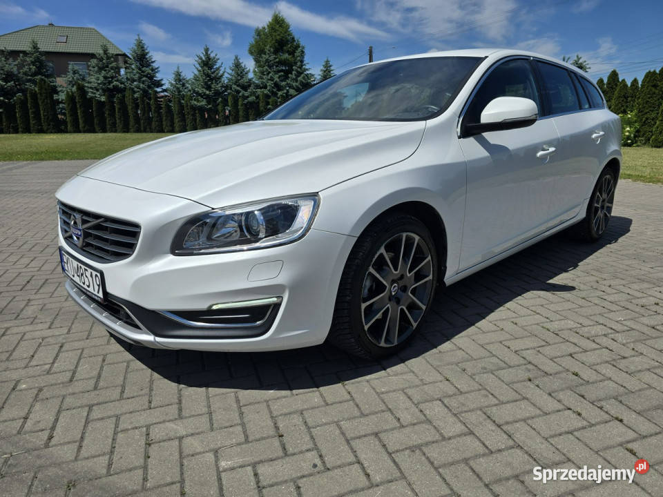 Volvo V60 20hdi NaviSerwisXenonyLedyBiała biały Kutno