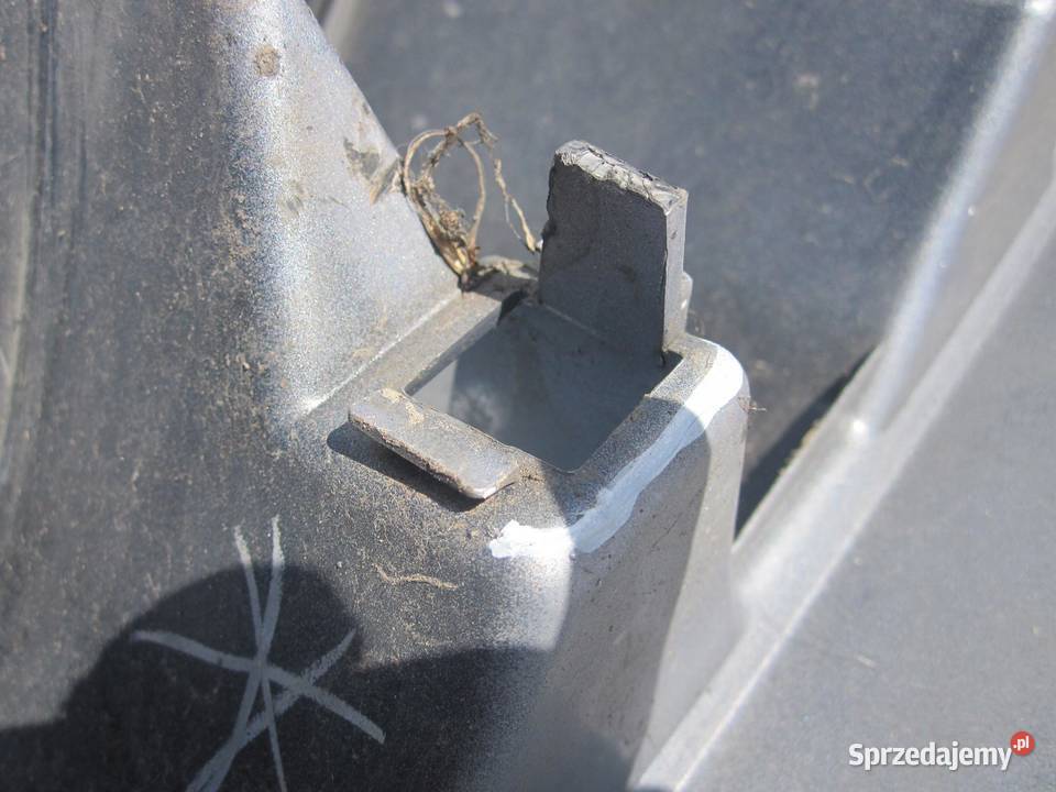 LAND ROVER DISCOVERY III 08r grill atrapa osobowe