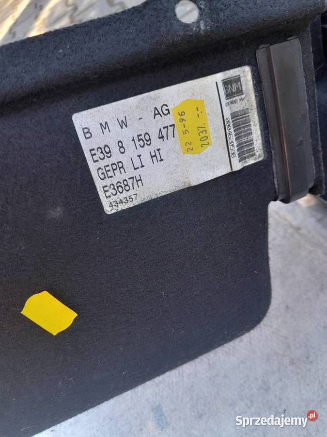 Boczki bagażnika tapicerka BMW E39 sedan Rok produkcji 1996 łódzkie Tomaszów Mazowiecki