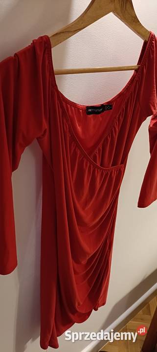 Piękna czerwona sukienka PrettyLittleThing Warszawa