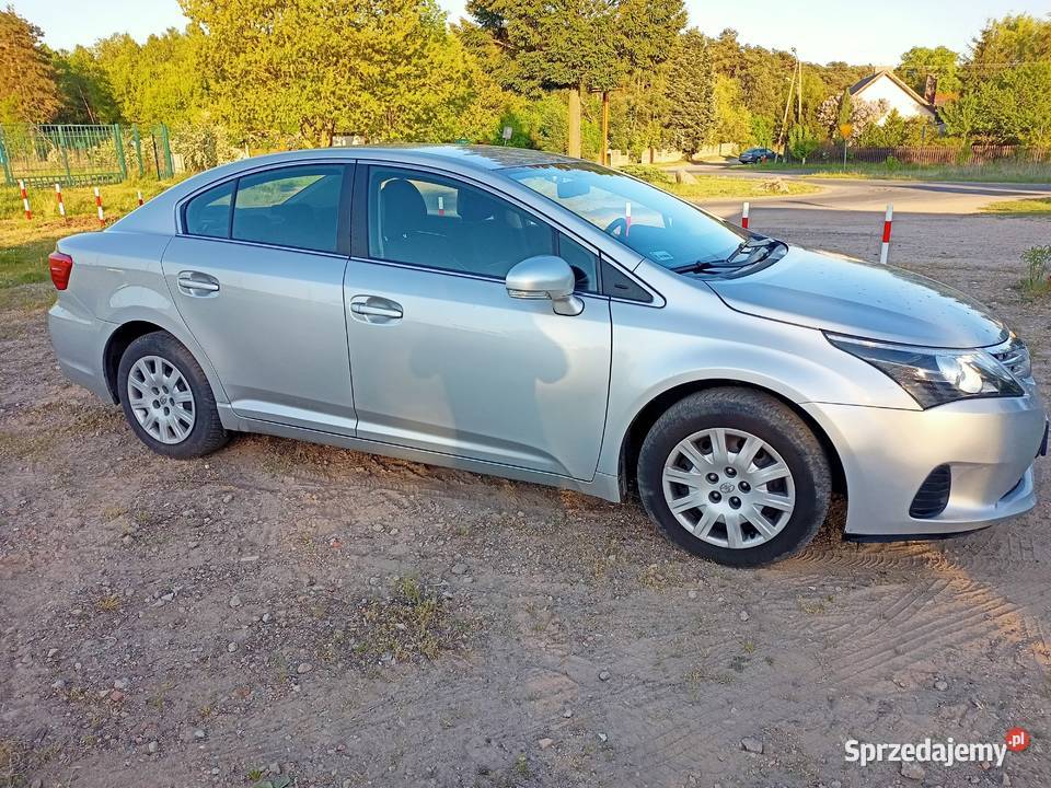 TOYOTA AVENSIS SALON POLSKA Poznań