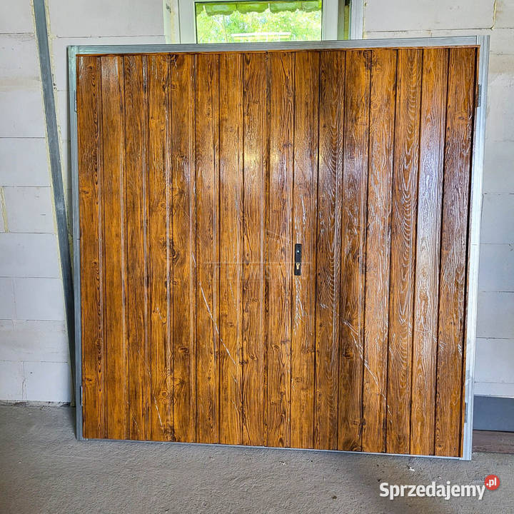 Bramy garażowe na wymiar dwuskrzydłowe ocieplone Nysa