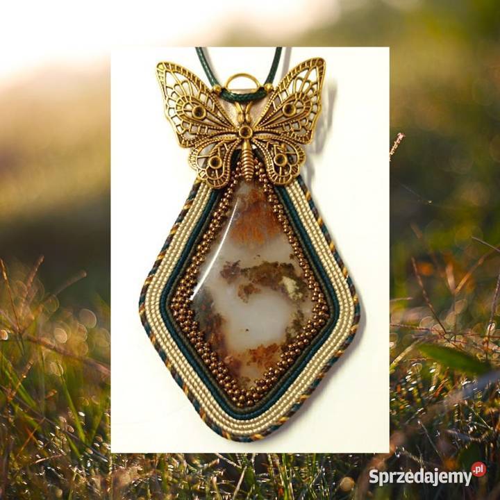 WISIOR Z AGATEM MSZYSTYM motyl SUTASZ Warszawa