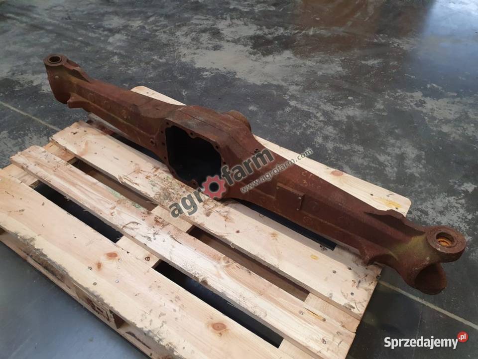 Obudowa przedniego mostu Renault Ceres 95 85 75