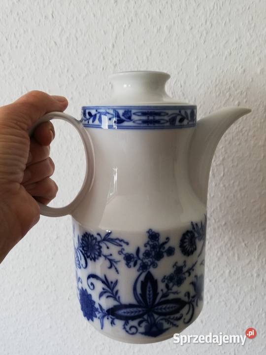 Sygnowany dzbanek wzór cebulowy Porcelana i szkło Gorlice