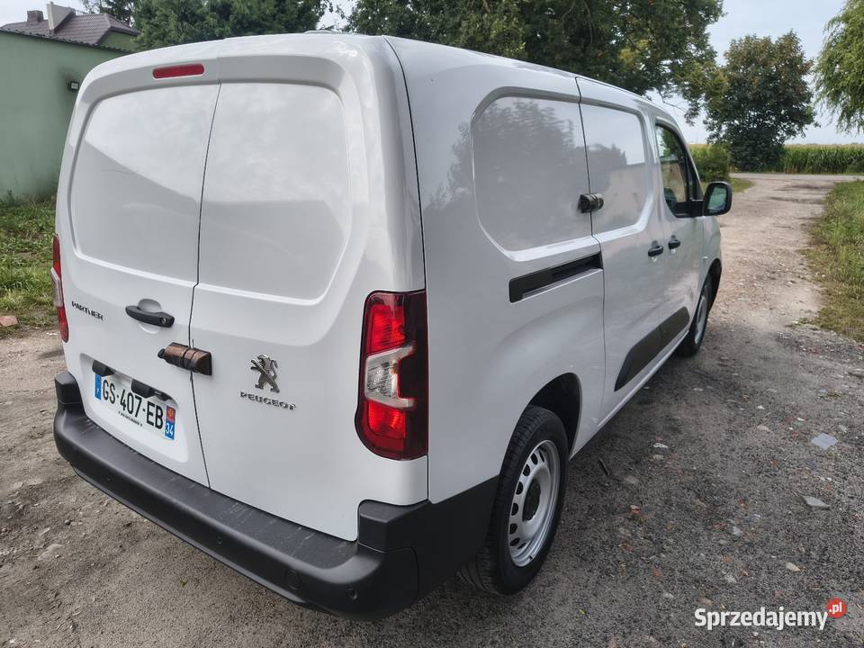 Peugeot Partner Long 2023 17 przebiegu NOWY poduszka powietrzna