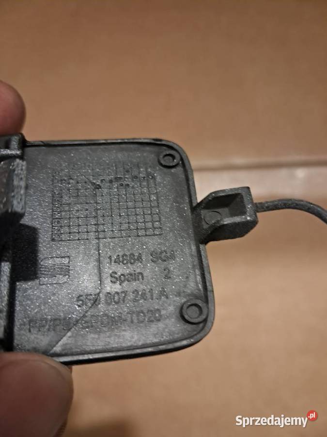 Zaślepka zderzaka Seat Leon FR 5F0007241 LB9A Siennica sprzedam