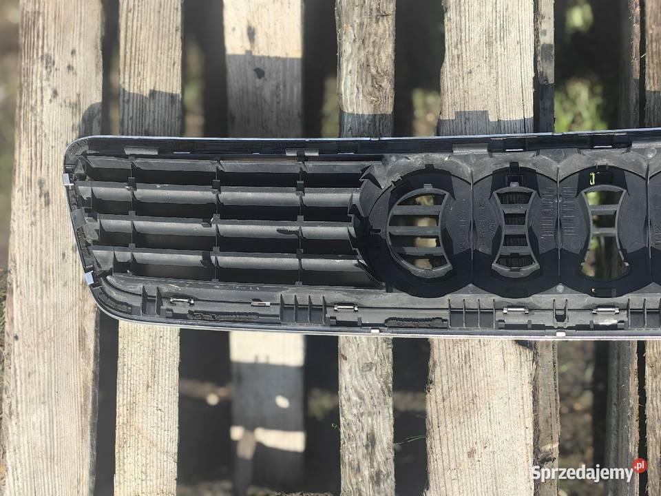 Grill przedni A4 b5 chrom łódzkie Inczew