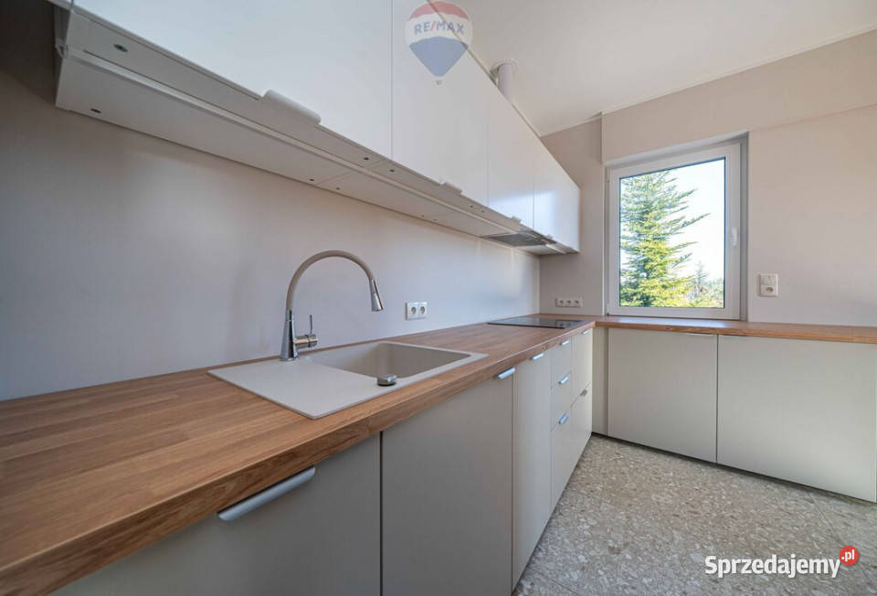 Na sprzedaż 3 pokoje z ogrodem i garażem balkon Sprzedaż Złotniki sprzedam