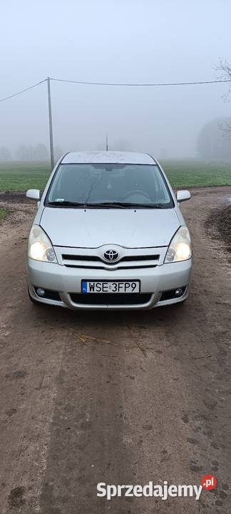 Toyota Corolla Verso 2006 18 VVTi 7 osobowa mazowieckie