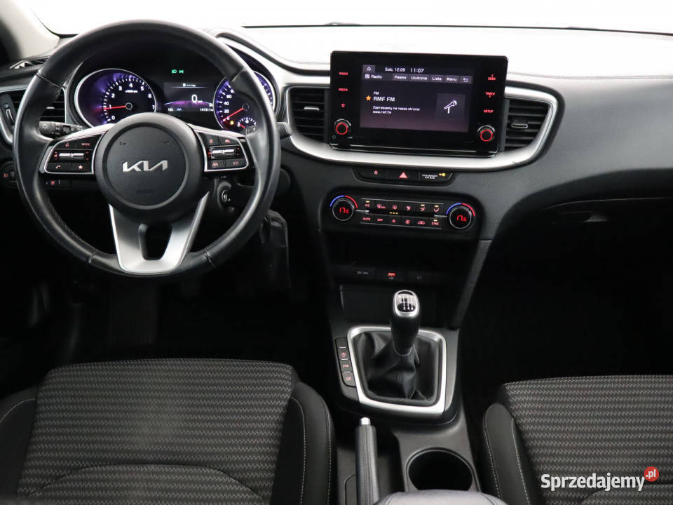 Kia Ceed 15 TGDI relingi dachowe