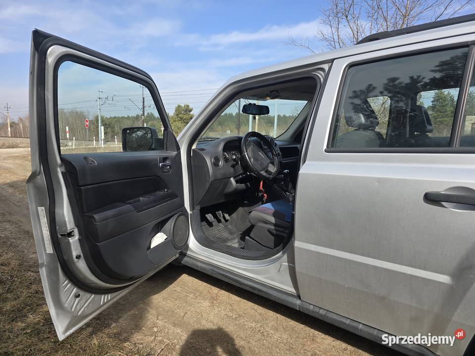 Sprzedam JEEP Patriot 2009 20 CRD 4x4 1 klimatyzacja Ostrowiec Świętokrzyski