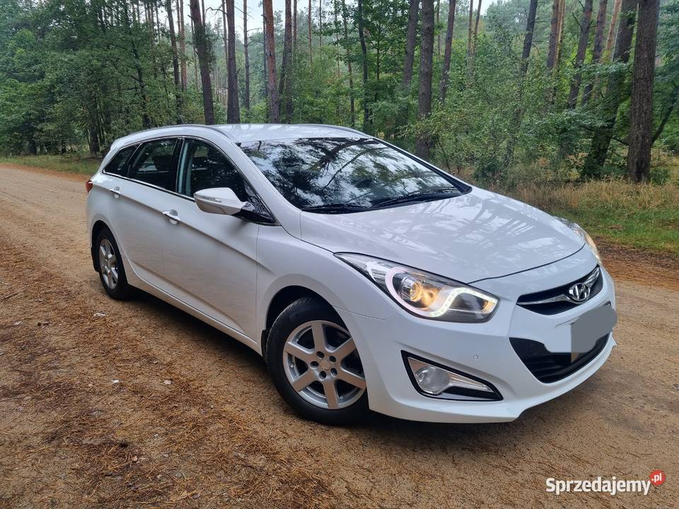 Hyundai i40 2015r 225000 światła do jazdy dziennej