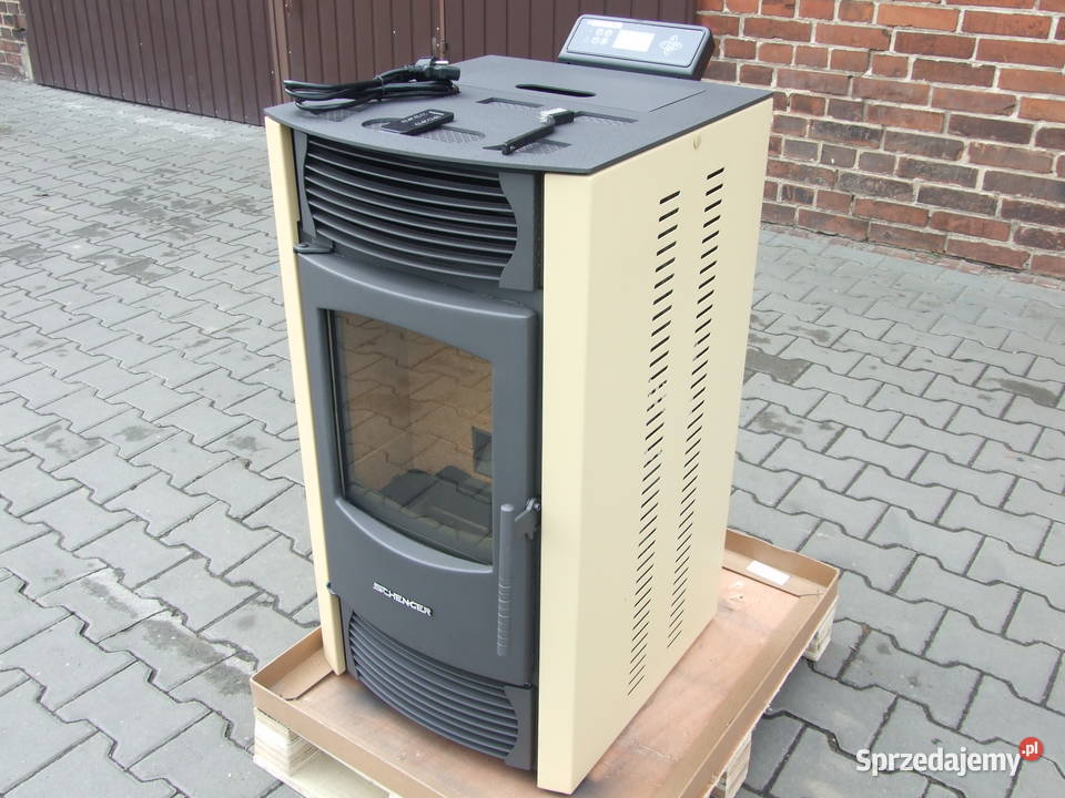 Piec piecyk kominek na pelet pellet 65 KW Bogacica