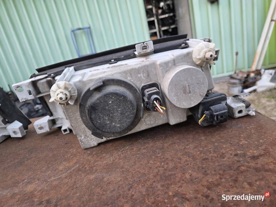 Lampy przednie Skoda Octavia 1 przedlift osobowe