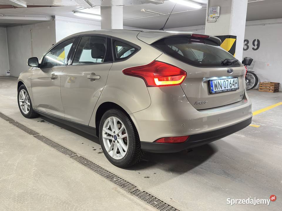 Salon Polska Niski Przebieg Warszawa