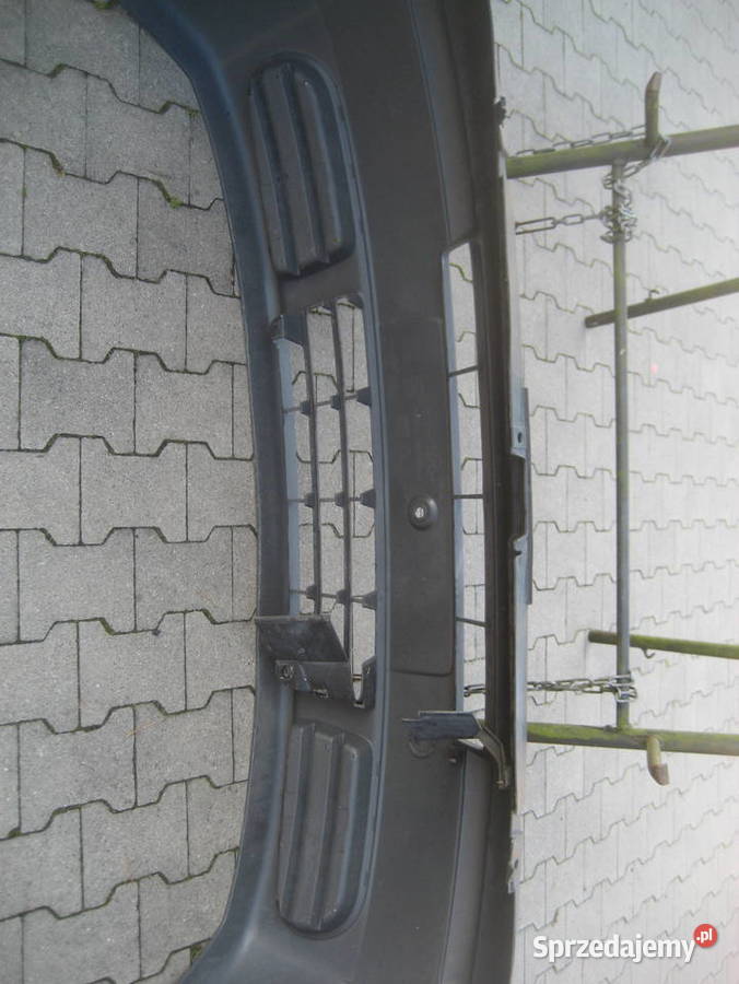 renault trafic vivaro a 0106r zderzak przedni wielkopolskie Rakoniewice