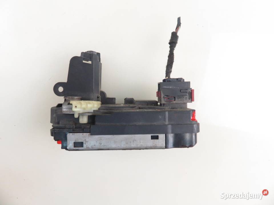 ZAMEK LEWY TYLNY OPEL ZAFIRA B A05 13210738PU