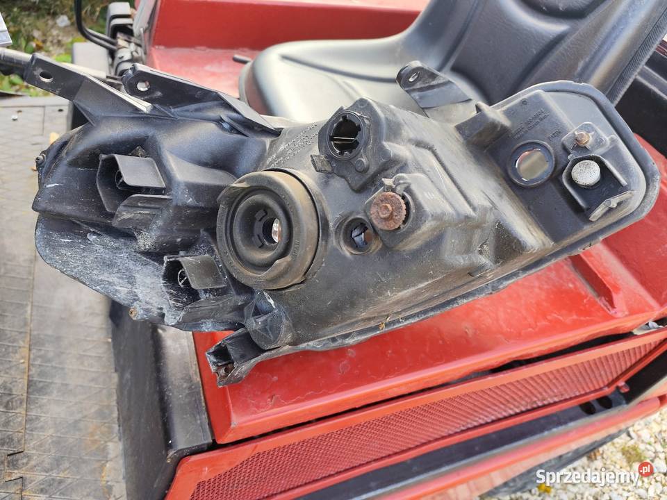 Lampa przednia Suzuki SX4 Brzeście