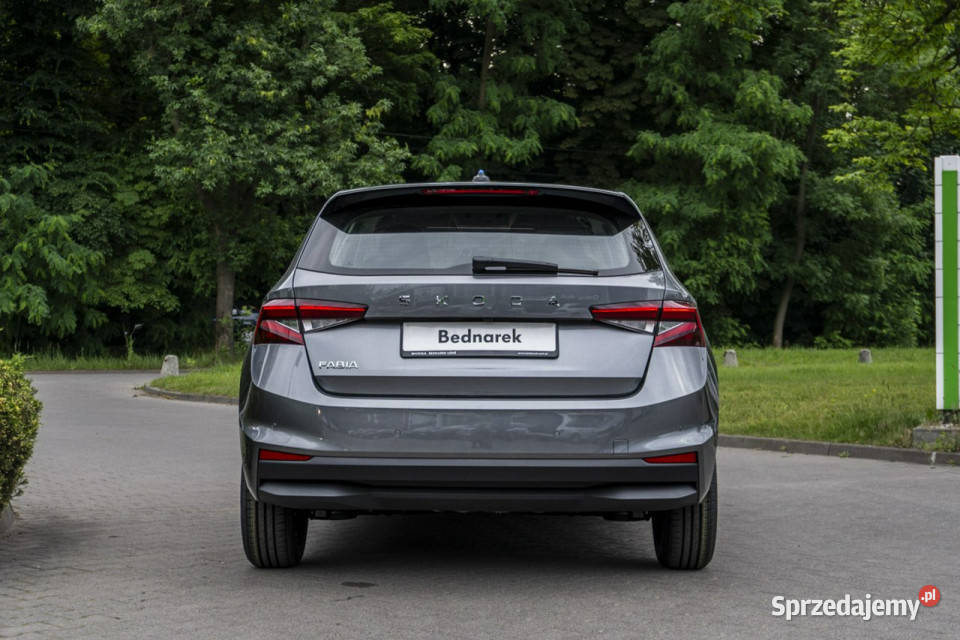 koda Fabia Essence 10 MPI 80 Dostępna ręki IV asystent pasa ruchu