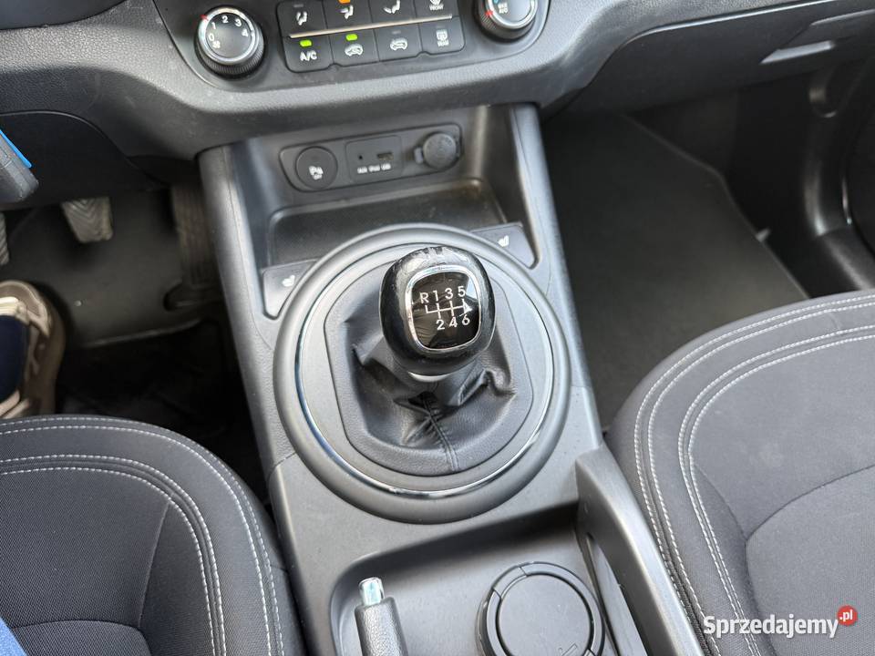 Kia Sportage 16 BENZYNA Klimatyzacja Nawigacja nieuszkodzony Sportage Konin