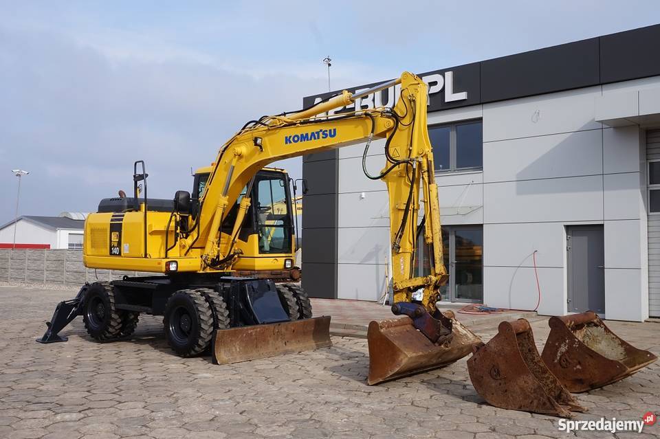 KOPARKA KOŁOWA MARKI KOMATSU PW 1407 Kabina Tuliszków